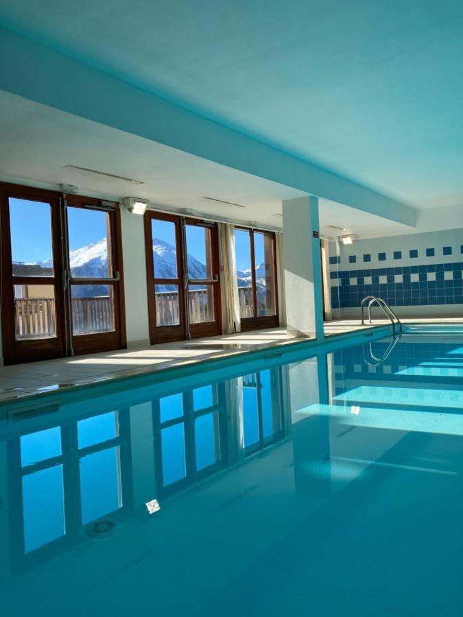Appartement 6 places aux pieds des pistes avec piscine, wifi et parking privé PMR Orcières Esterno foto