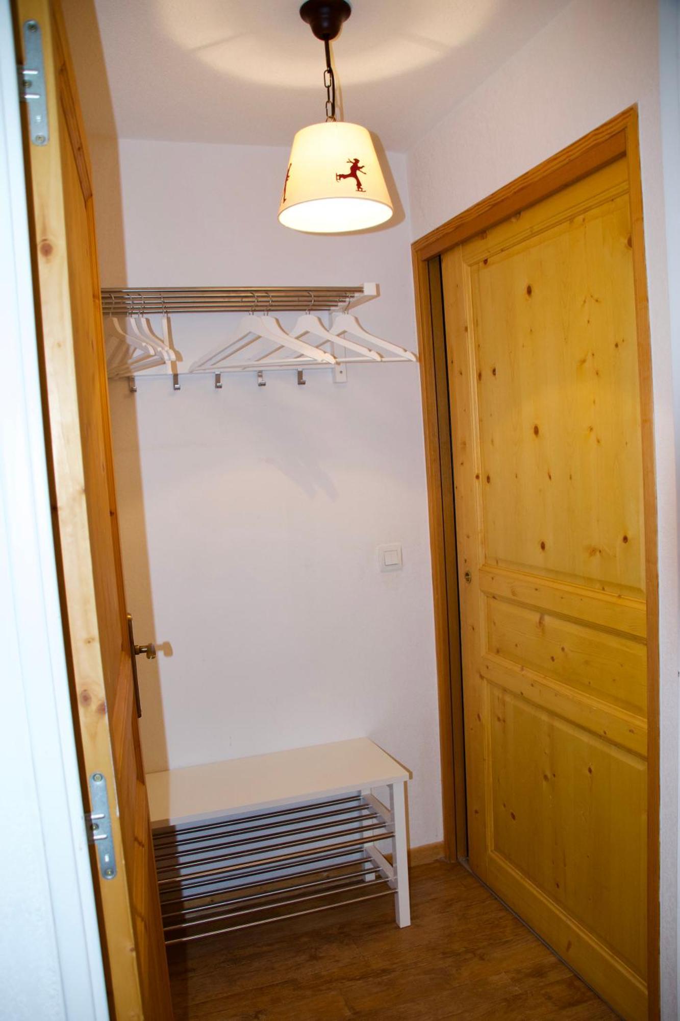 Appartement 6 places aux pieds des pistes avec piscine, wifi et parking privé PMR Orcières Esterno foto