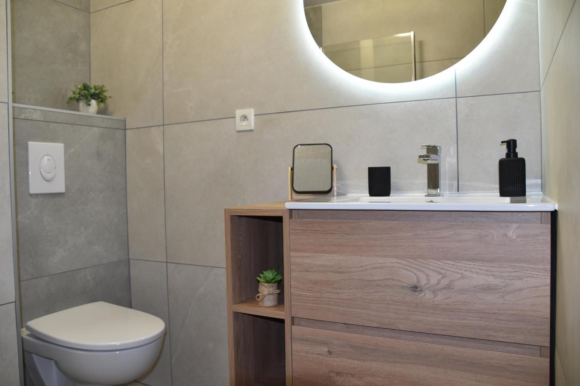 Appartement 6 places aux pieds des pistes avec piscine, wifi et parking privé PMR Orcières Esterno foto