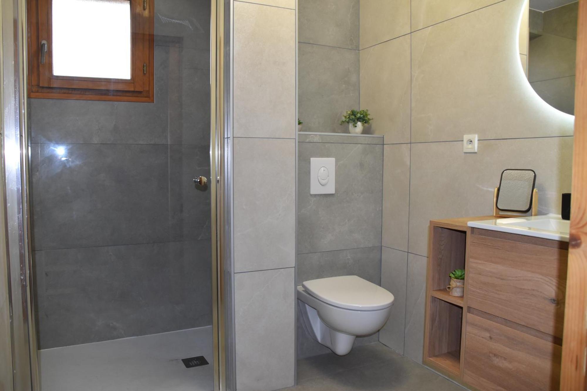 Appartement 6 places aux pieds des pistes avec piscine, wifi et parking privé PMR Orcières Esterno foto