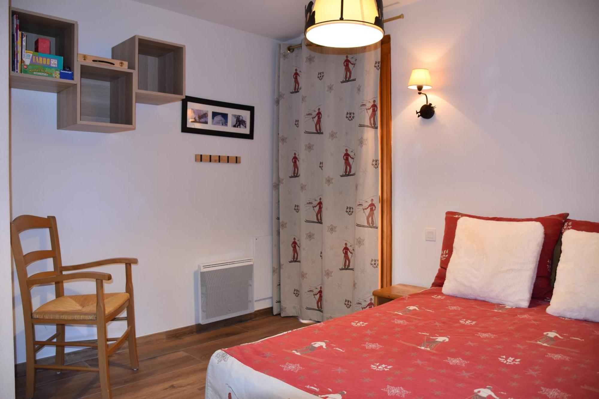 Appartement 6 places aux pieds des pistes avec piscine, wifi et parking privé PMR Orcières Esterno foto